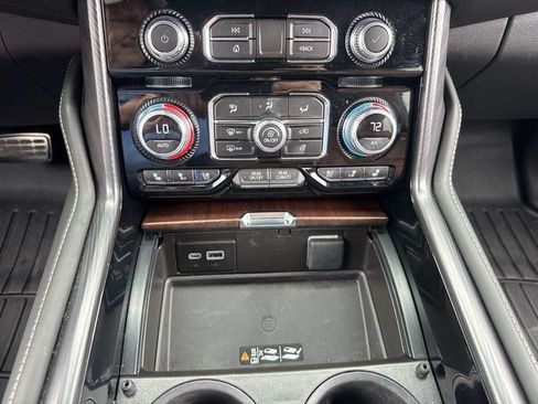 Used 2024 GMC Yukon Denali Ultimate w/ LPO, Floor Liner Package AWD/4WD image 26