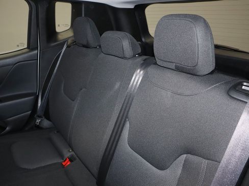 Used 2023 Jeep Renegade Latitude image 22