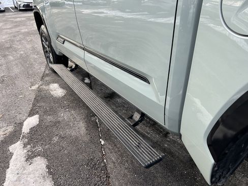 Used 2024 Toyota Tundra Platinum image 11