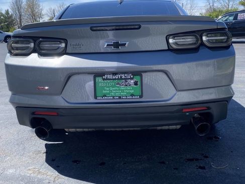 Used 2020 Chevrolet Camaro LT w/ RS Package image 4