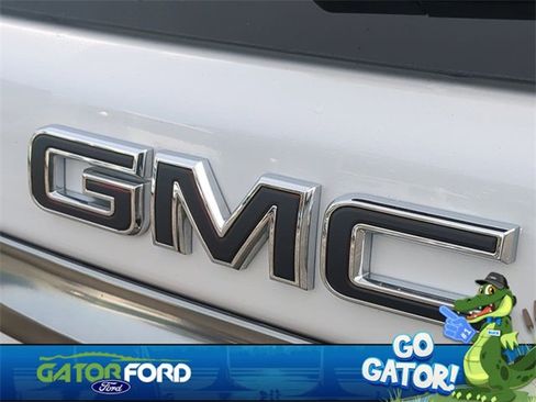 Used 2022 GMC Terrain AT4 w/ Infotainment Package II image 13