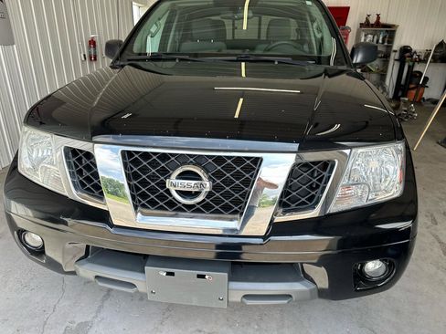 Used 2015 Nissan Frontier SV w/ SV Value Truck Package AWD/4WD image 8