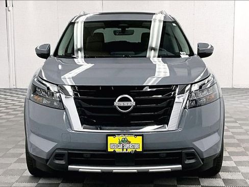 Used 2025 Nissan Pathfinder Platinum AWD/4WD image 4
