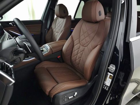 Used 2026 BMW X5 xDrive40i w/ Parking Assistance Package image 12