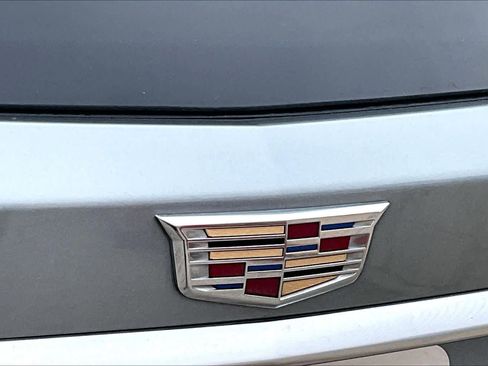 Used 2024 Cadillac XT6 Premium Luxury image 60