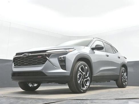 New 2026 Chevrolet Trax RS w/ Sunroof Package image 42