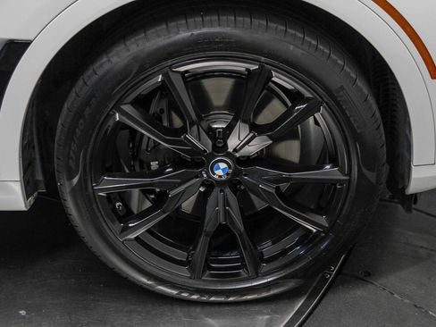 Certified 2023 BMW X7 xDrive40i w/ M Sport Package AWD/4WD image 9