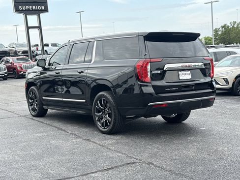 Used 2023 GMC Yukon XL SLT w/ SLT Luxury Package AWD/4WD image 13