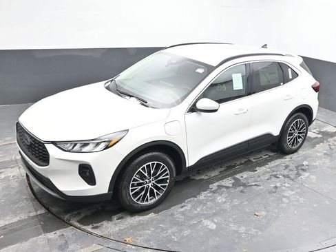 New 2026 Ford Escape SE image 37