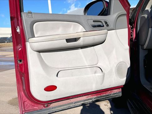 Used 2007 Chevrolet Tahoe LTZ w/ LTZ Preferred Equipment Group image 22