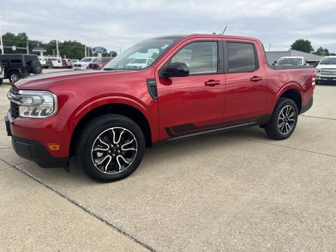 Used 2022 Ford Maverick Lariat w/ Lariat Luxury Package FWD image 12