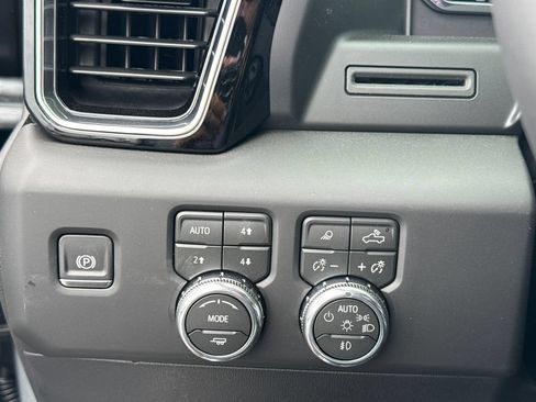 New 2026 GMC Sierra 1500 Denali AWD/4WD image 18