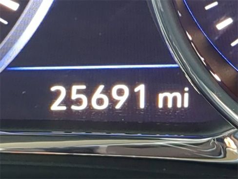 Used 2023 GMC Acadia SLT w/ Technology Package image 35