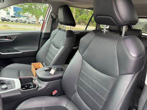 Used 2023 Toyota RAV4 Limited AWD/4WD image 11