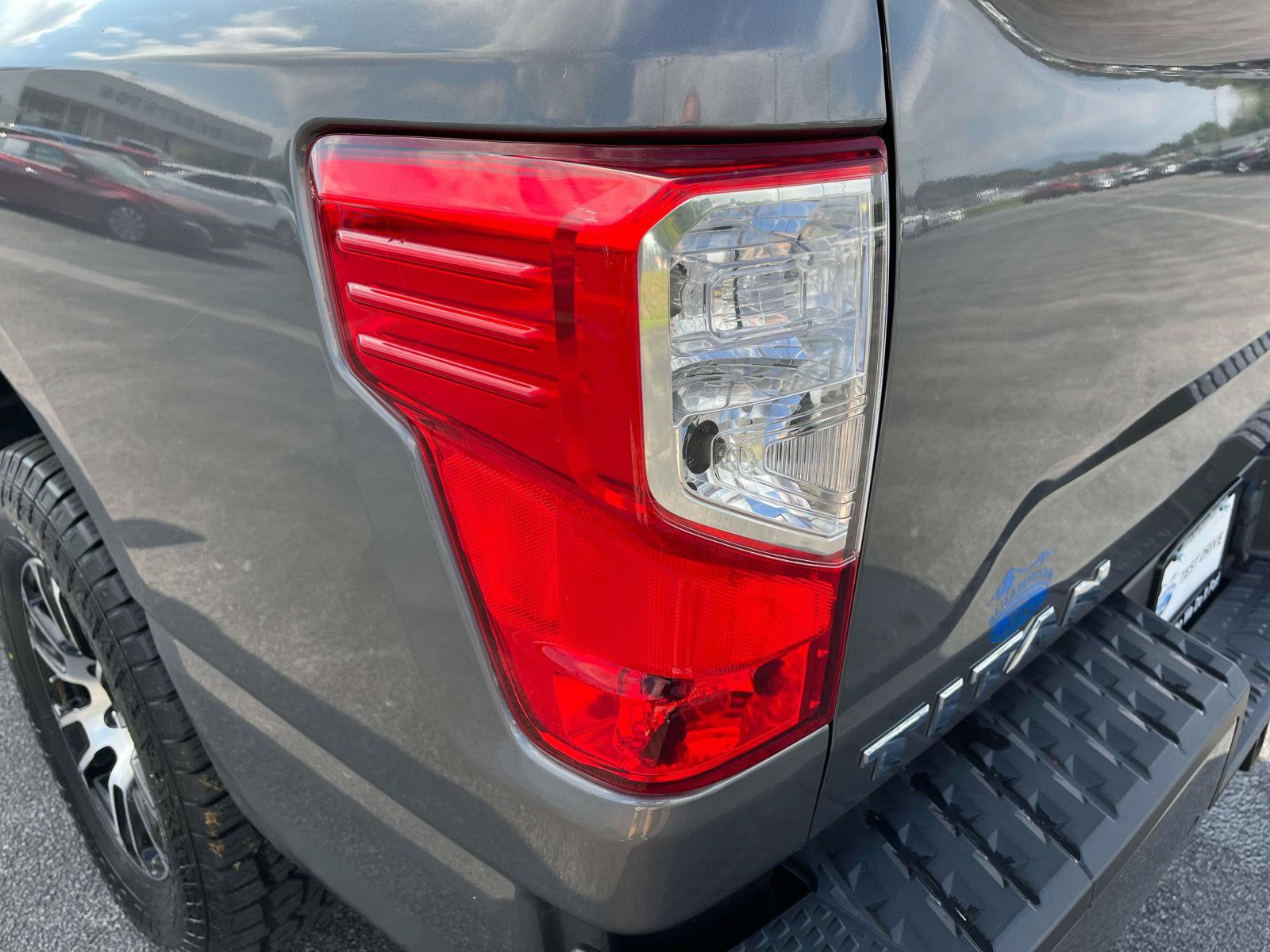 Used 2024 Nissan Titan SV w/ Accessory Utility Package AWD/4WD image 10