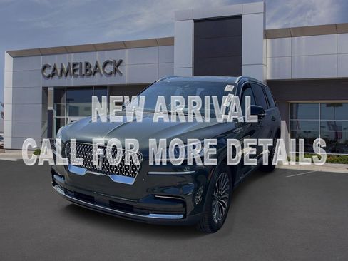 Used 2022 Lincoln Aviator Reserve AWD/4WD image 1