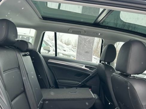 Used 2018 Volkswagen Golf Alltrack image 49