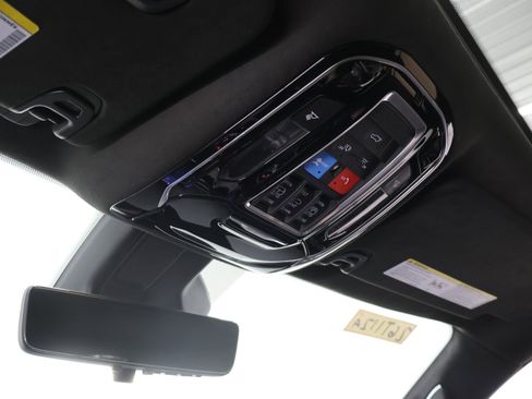 Used 2022 Jeep Grand Wagoneer Series II AWD/4WD image 11