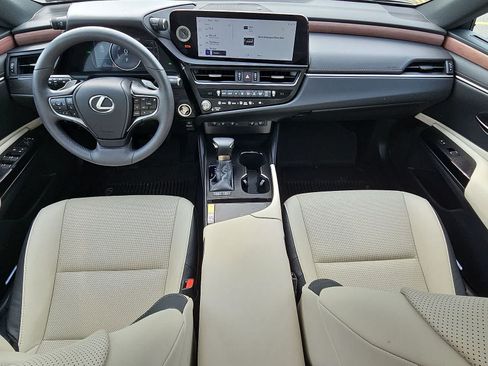 Used 2025 Lexus ES 300h w/ Premium Package FWD image 27