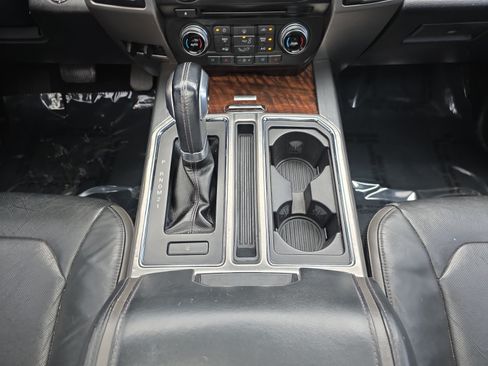 Used 2015 Ford F150 Platinum w/ Equipment Group 701A Luxury AWD/4WD image 14