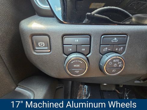 Certified 2025 Chevrolet Silverado 2500 LT AWD/4WD image 60