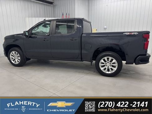 Used 2023 Chevrolet Silverado 1500 Custom AWD/4WD image 5