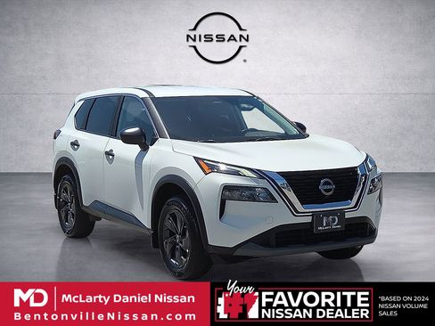 Used 2023 Nissan Rogue S AWD/4WD image 1