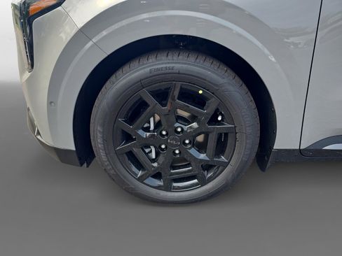 New 2026 Kia Carnival SX Prestige image 9