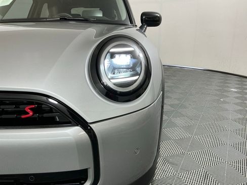 Certified 2025 MINI Cooper S FWD image 9
