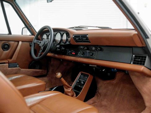 Used 1989 Porsche 911 Carrera RWD image 60