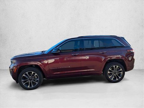 Used 2022 Jeep Grand Cherokee Overland w/ Luxury Tech Group IV image 9