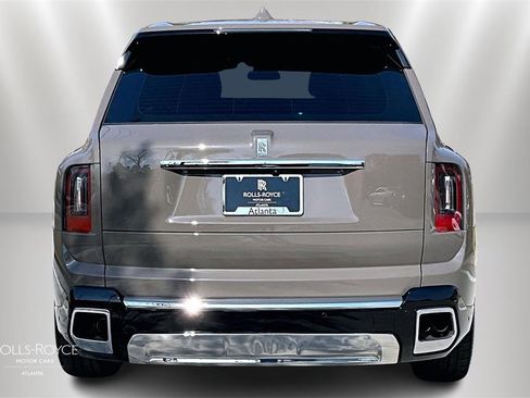 Used 2026 Rolls-Royce Cullinan image 4