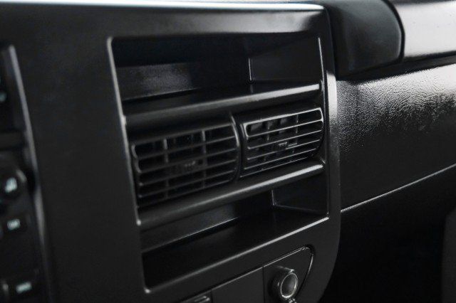 Used 2023 Chevrolet Express 2500 RWD image 26