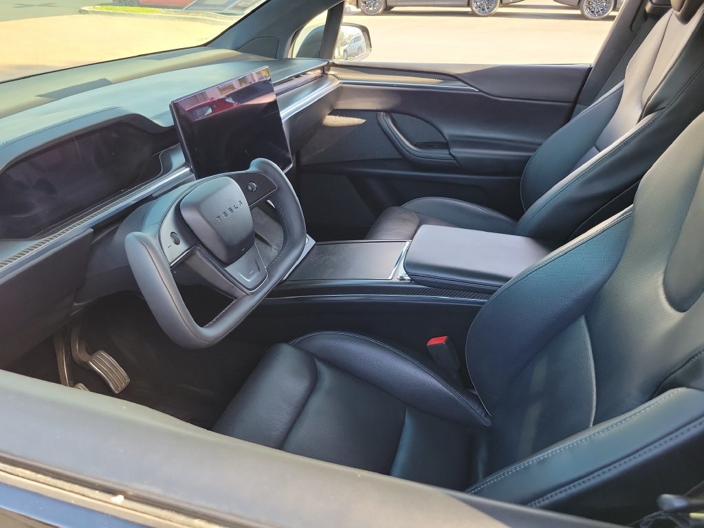 Used 2022 Tesla Model X Plaid AWD/4WD image 3