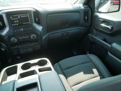 Used 2025 Chevrolet Silverado 1500 Custom Trail Boss w/ Turbomax Blackout Package AWD/4WD image 11
