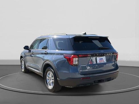 Certified 2025 Ford Explorer Active RWD image 7