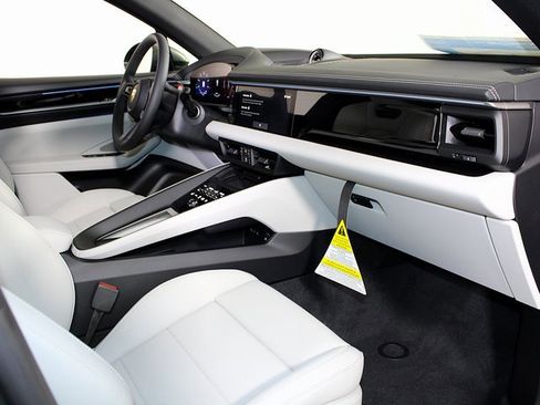 New 2025 Porsche Macan 4S Electric image 29