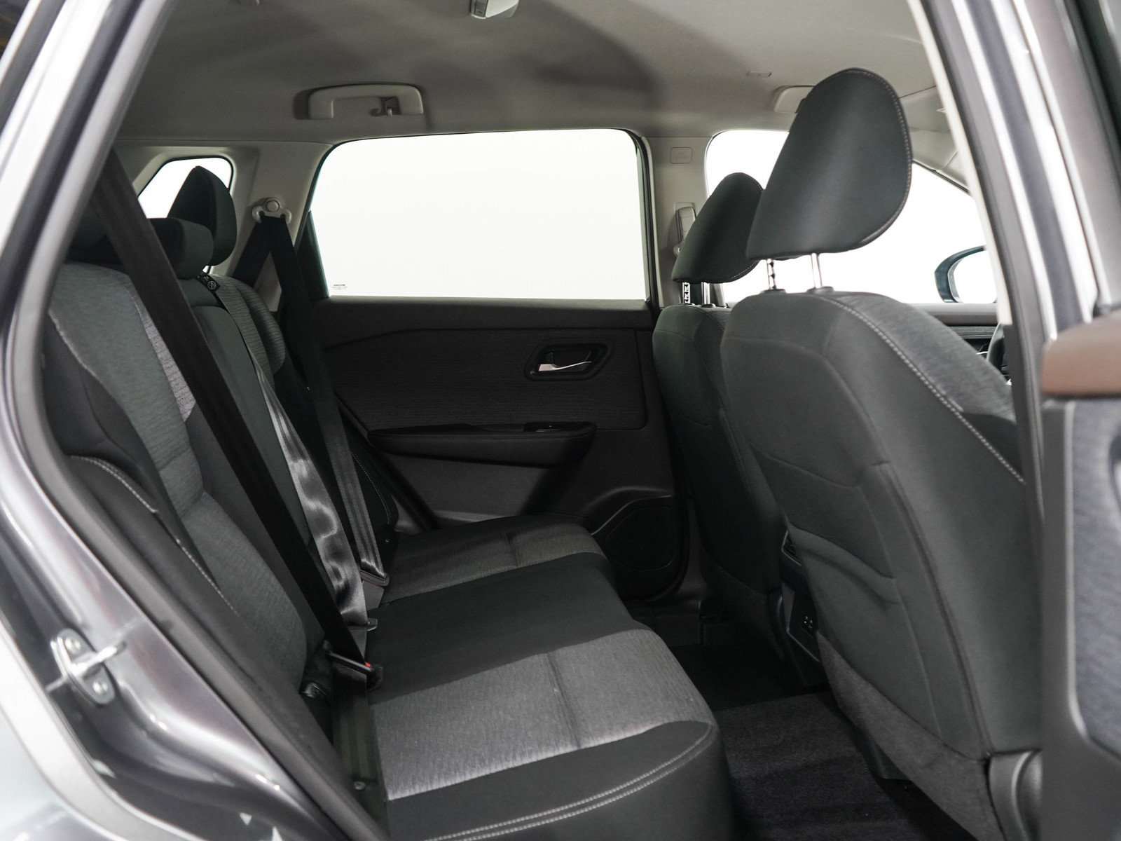 Used 2023 Nissan Rogue SV AWD/4WD image 13