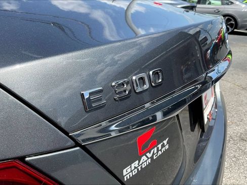 Used 2017 Mercedes-Benz E 300 image 24