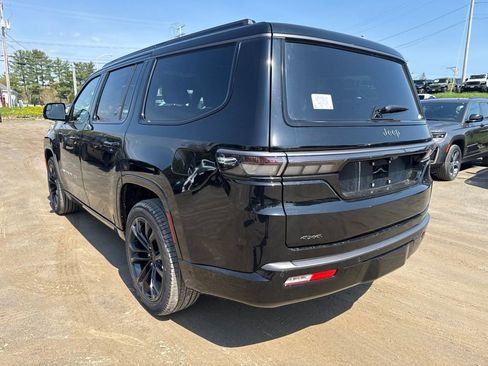 New 2026 Jeep Grand Wagoneer Summit AWD/4WD image 3