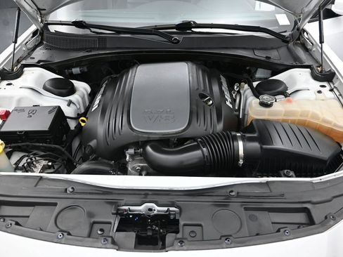 Used 2023 Chrysler 300 S w/ Comfort Group RWD image 17