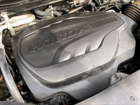 Used 2016 Honda Pilot Touring image 36