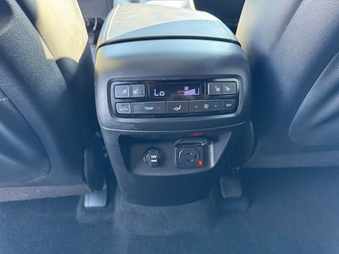 Used 2023 Hyundai Palisade Calligraphy image 14