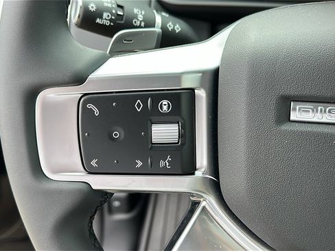 New 2026 Land Rover Discovery Limited Edition image 14