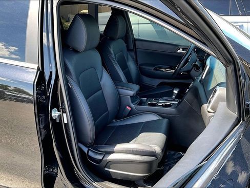 Used 2022 Kia Sportage Nightfall Edition w/ Nightfall Fwd Premium Package image 31