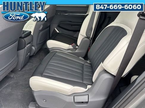 Used 2024 Kia EV9 GT-Line AWD/4WD image 18