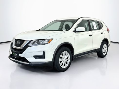 Used 2018 Nissan Rogue S AWD/4WD image 3