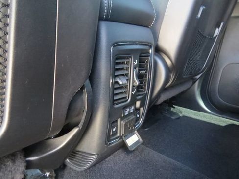 Used 2021 Jeep Grand Cherokee Limited w/ Quick Order Package 28K 80th RWD image 12