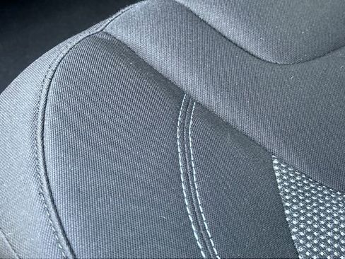 Used 2021 Jeep Cherokee Latitude FWD image 13