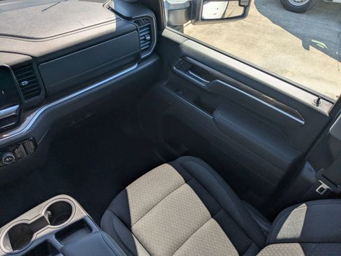 Used 2025 Chevrolet Silverado 2500 LT w/ Convenience Package AWD/4WD image 19